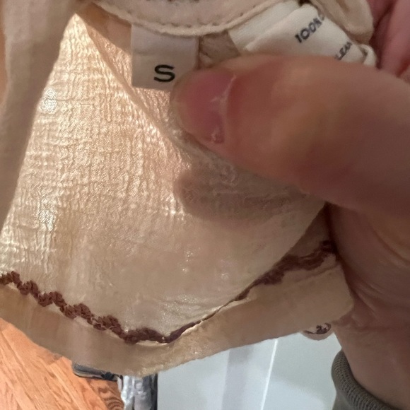 DOEN Mystic Embroidered Peasant Top - Picture 5 of 7